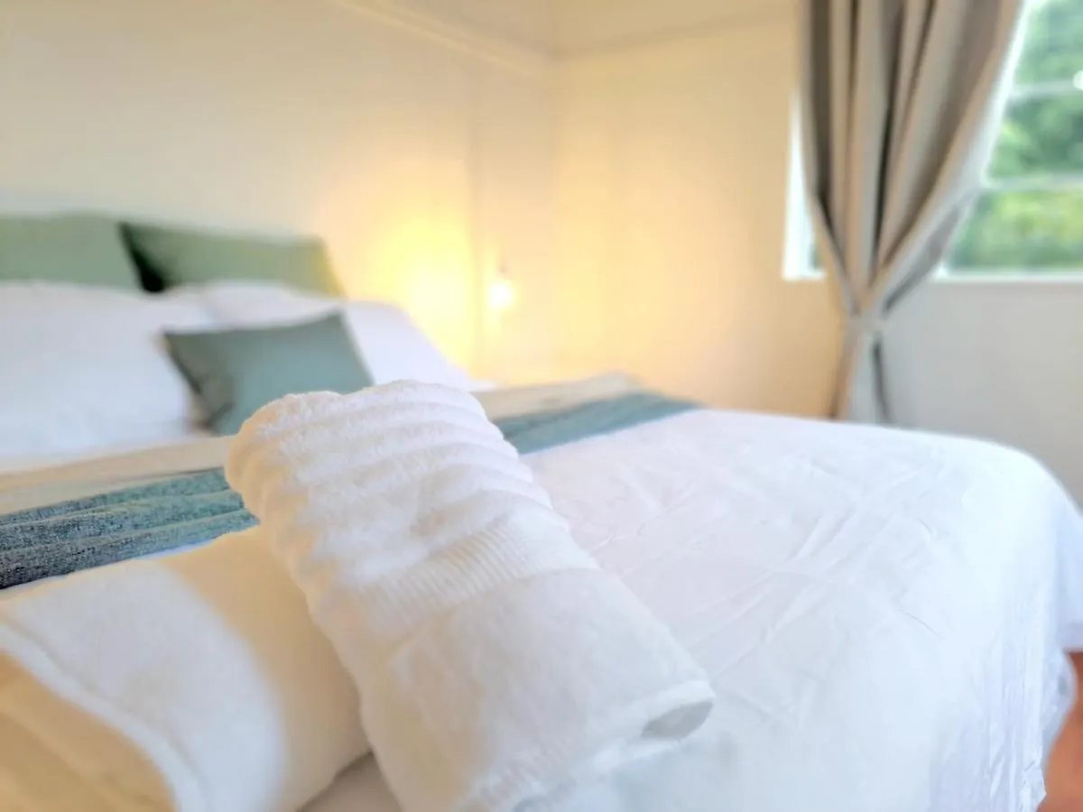 Secure And Modern 2Bed Apartment In Cape Towns Charming Rondebosch