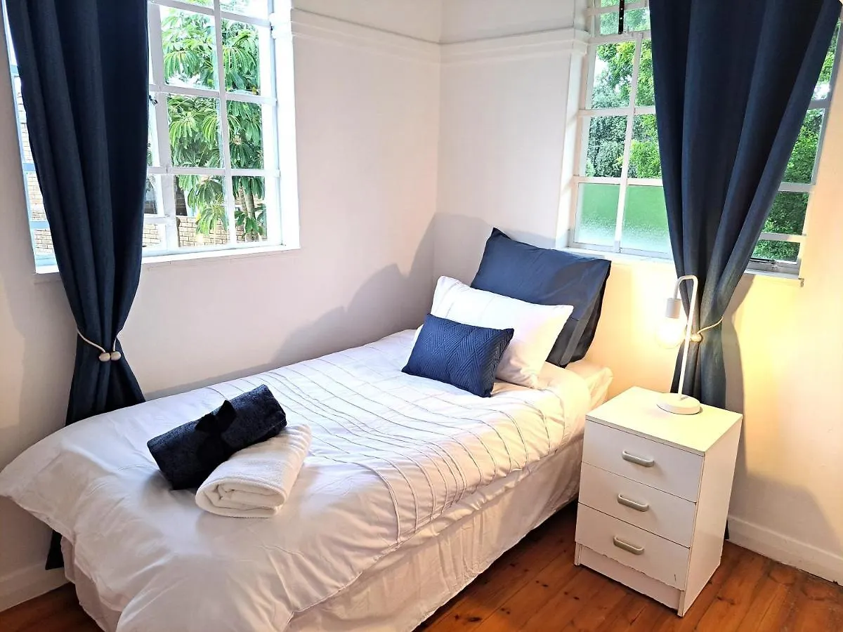 Secure And Modern 2Bed Apartment In Cape Towns Charming Rondebosch
