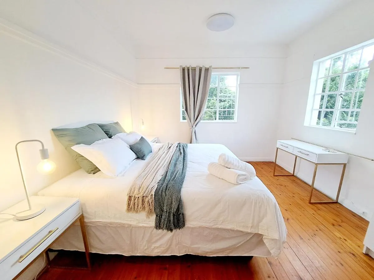 Secure And Modern 2Bed Apartment In Cape Towns Charming Rondebosch