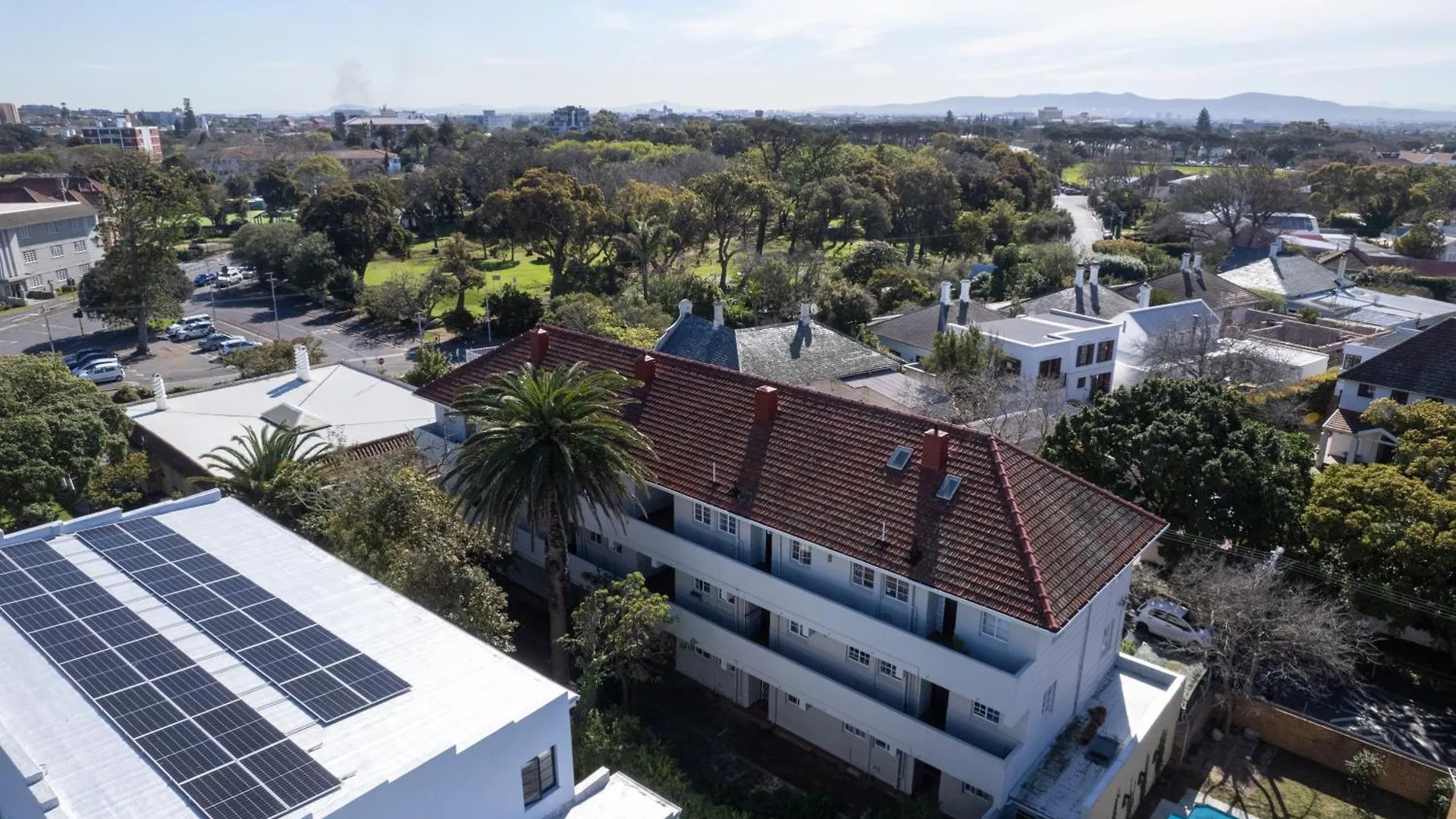Secure And Modern 2Bed Apartment In Cape Towns Charming Rondebosch 0*,